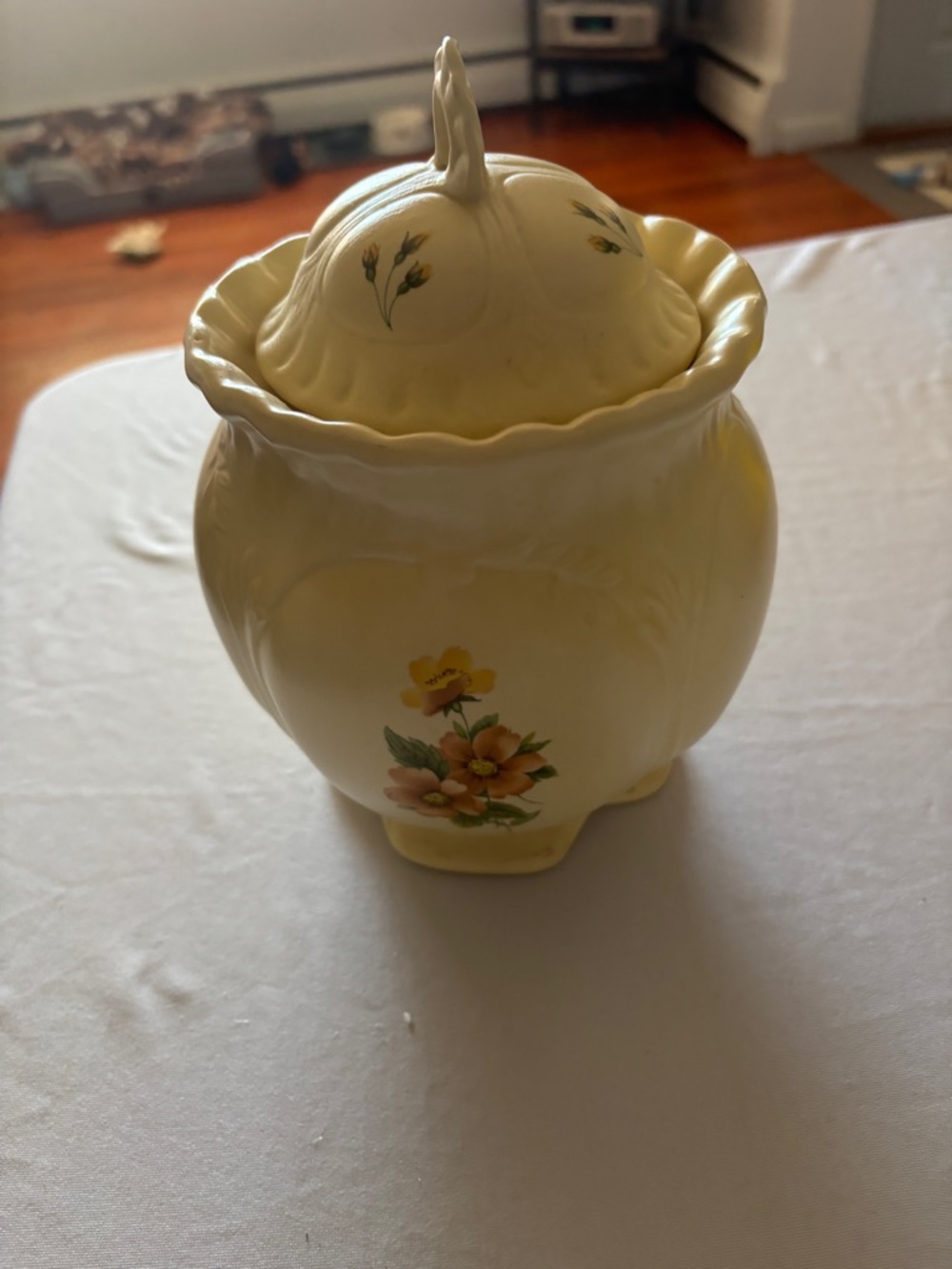 Vintage Floral Ceramic Covered cookie Jar